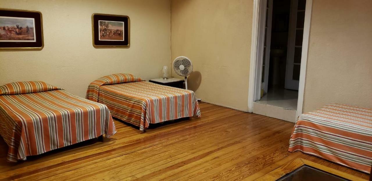 Anys Hostal Mexico Extérieur photo